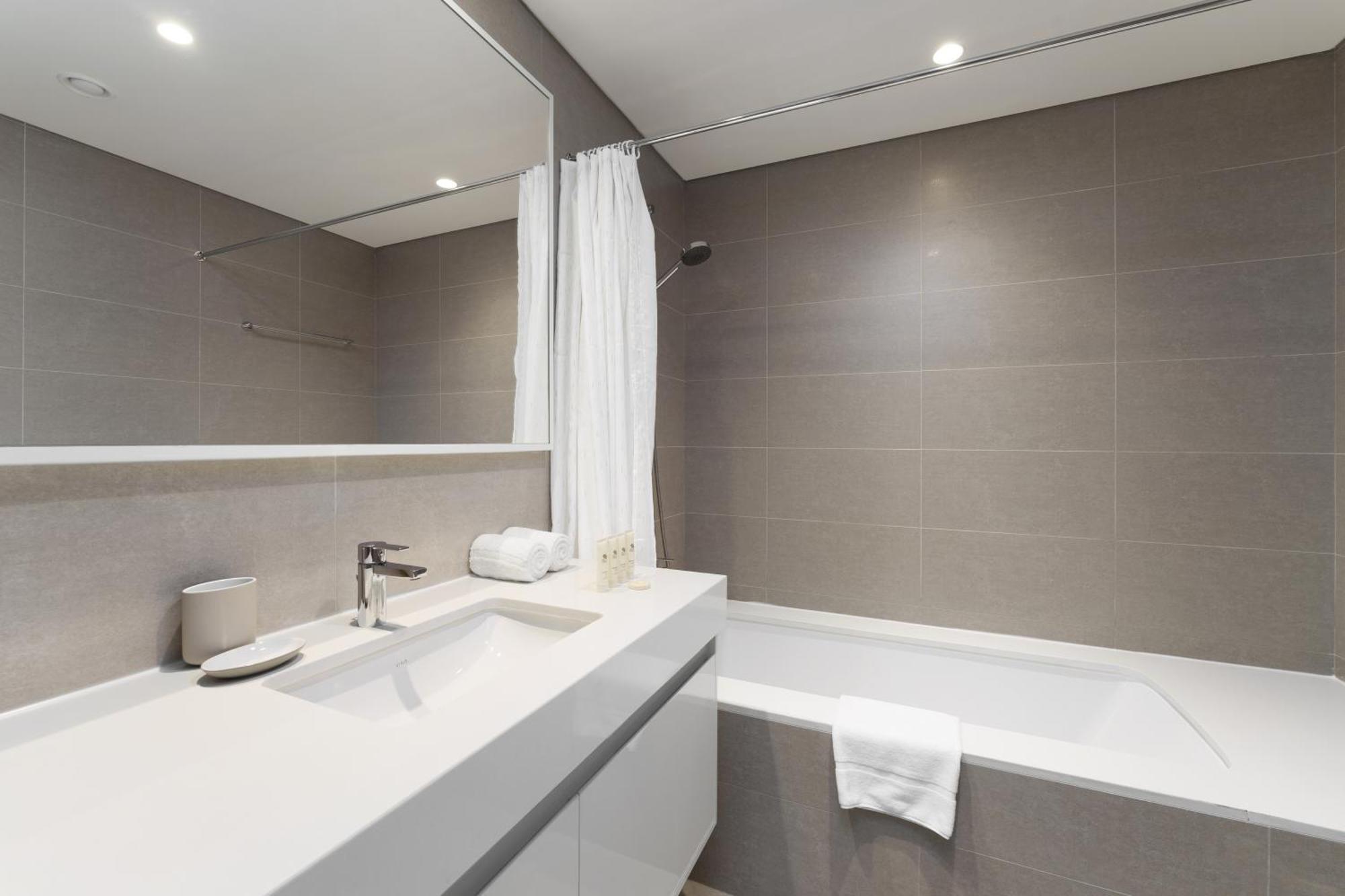 Maison Privee - Elevated Living With Spectacular Burj Khalifa Views 두바이 외부 사진